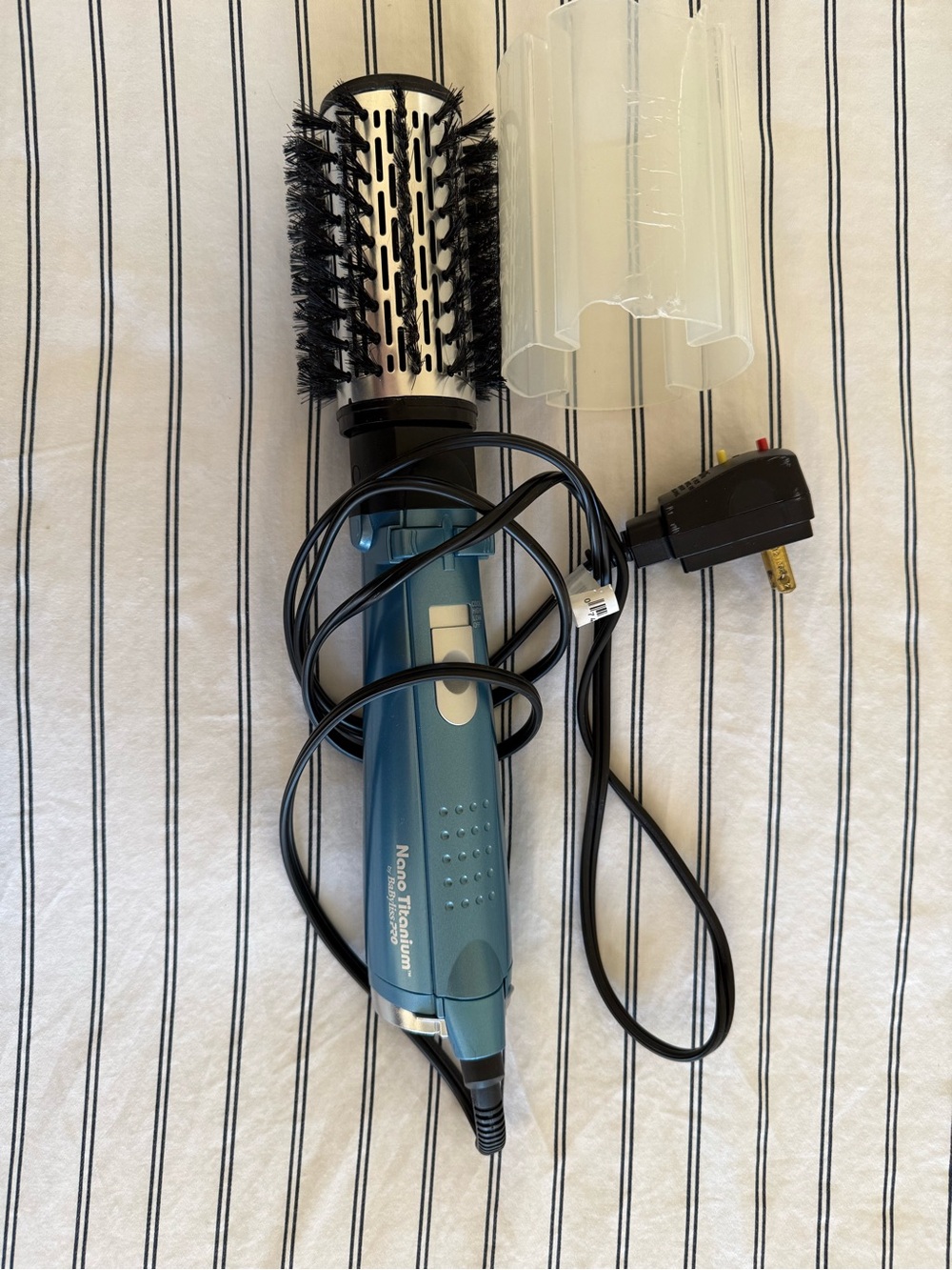 Titanium Nano Titanium 2-inch Hot Air Styling Brush in Teal Blue - Picture 2 of 8